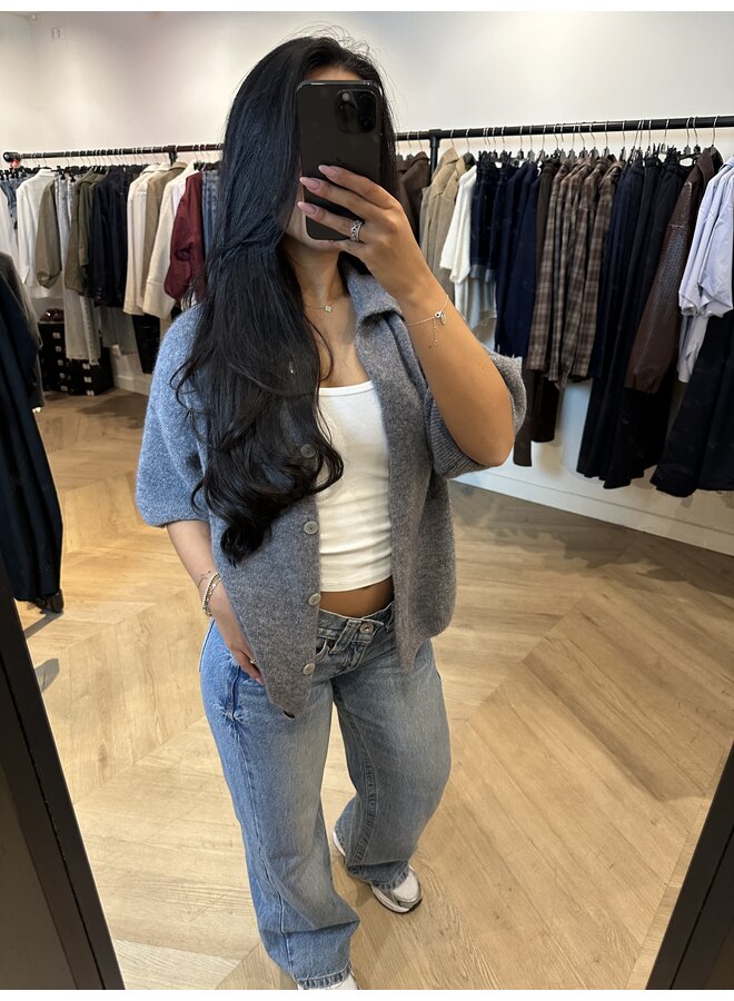 BASIC BUTTON KNIT GRIJS