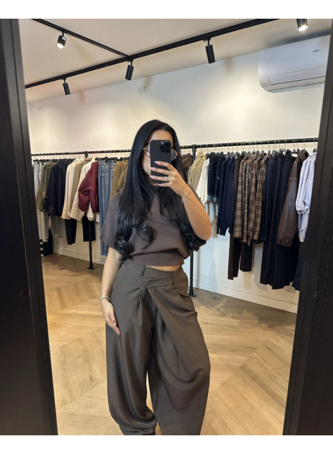 BASIC 'WENDY' TOP CHOCO