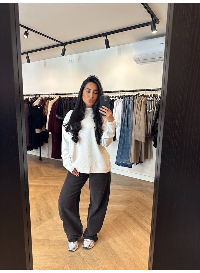 WHITE BASIC LONGSLEEVE