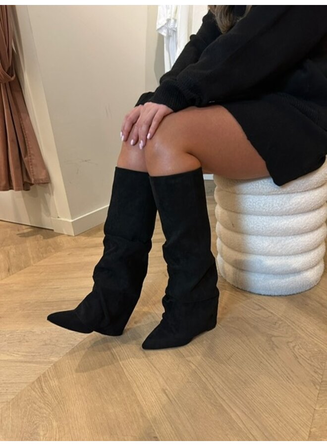 SUEDE WRINKLE HEELD BOOTS