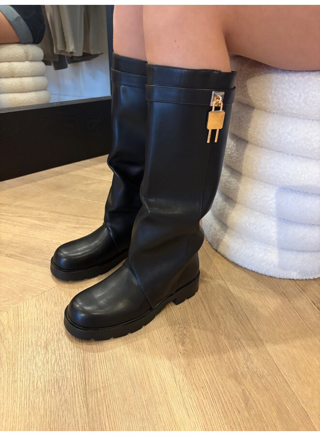 LEATHER GOLD DETAIL BOOTS