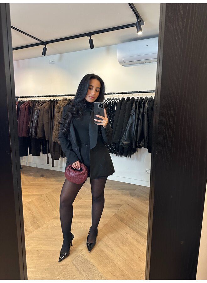 MINI SHORT SATIN DETAIL