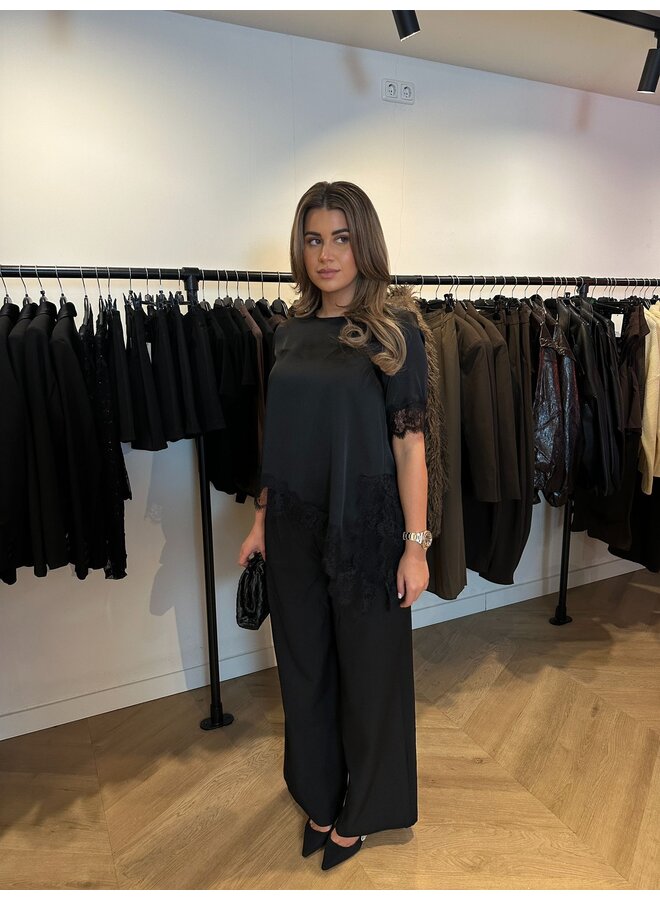 SATIN ASSYMETRIC LACE TOP