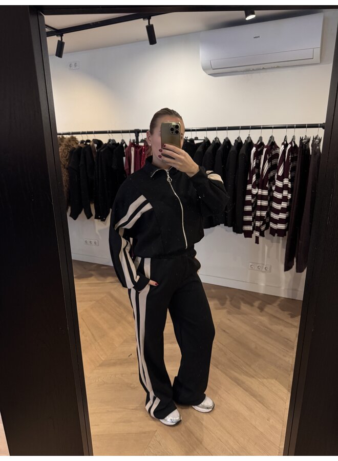 LINING TRACKSUIT ZWART