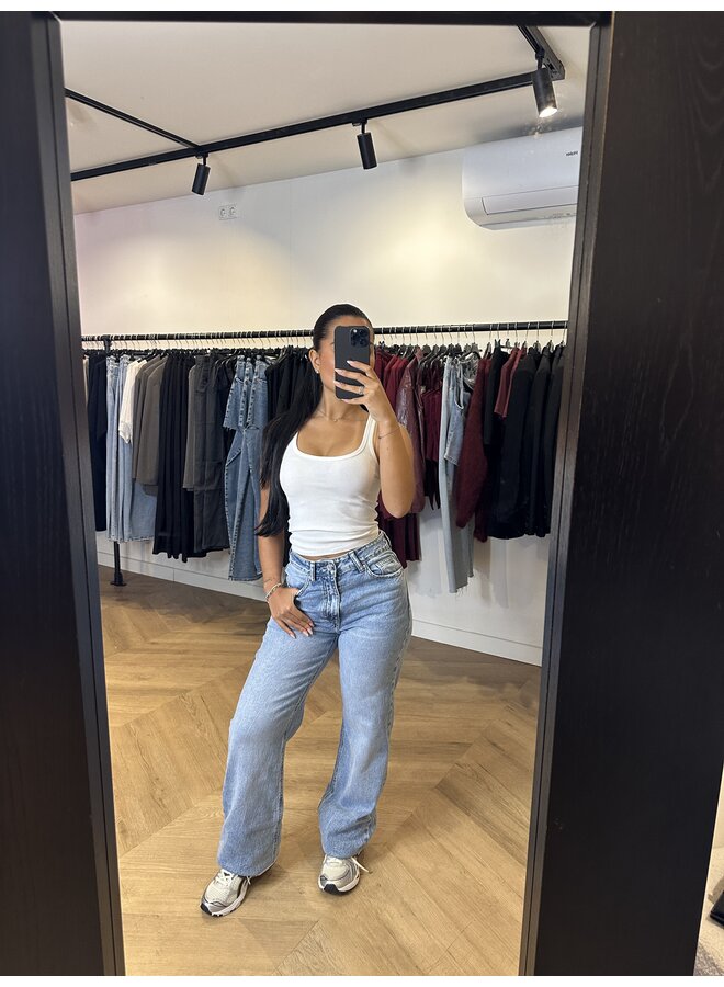 EXTRA TALL STRAIGHT LEG LIGHT WASH