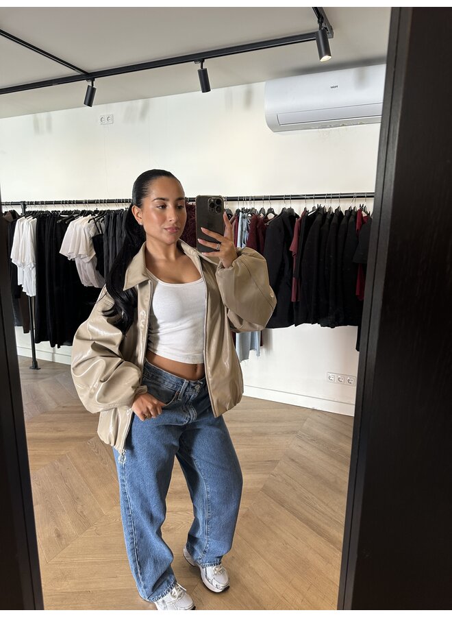 OVERSIZED LEATHER JACKET BEIGE (10 cm langer dan vorige)