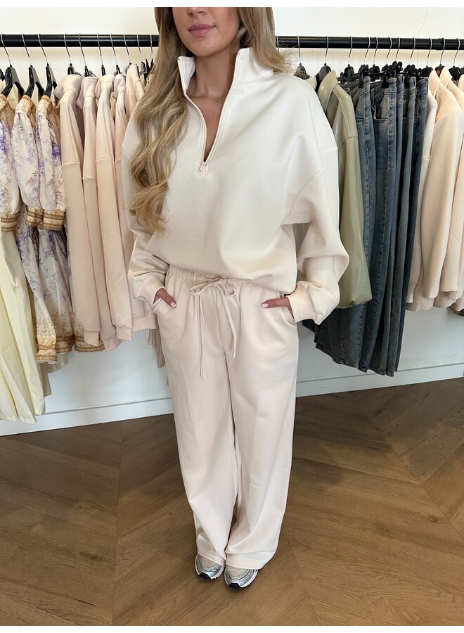 BASIC JOGGER CREME TALL (deel van set)