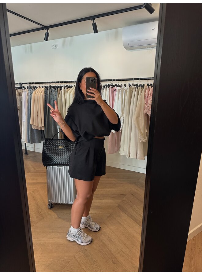 SHORT ''LIV'' JOGGING TWO PIECE ZWART