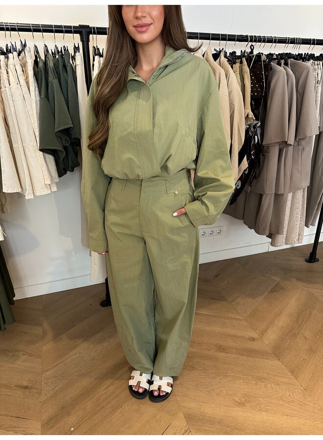 PARACHUTE PANTS LEGER GROEN (valt wat ruimer, deel van set)