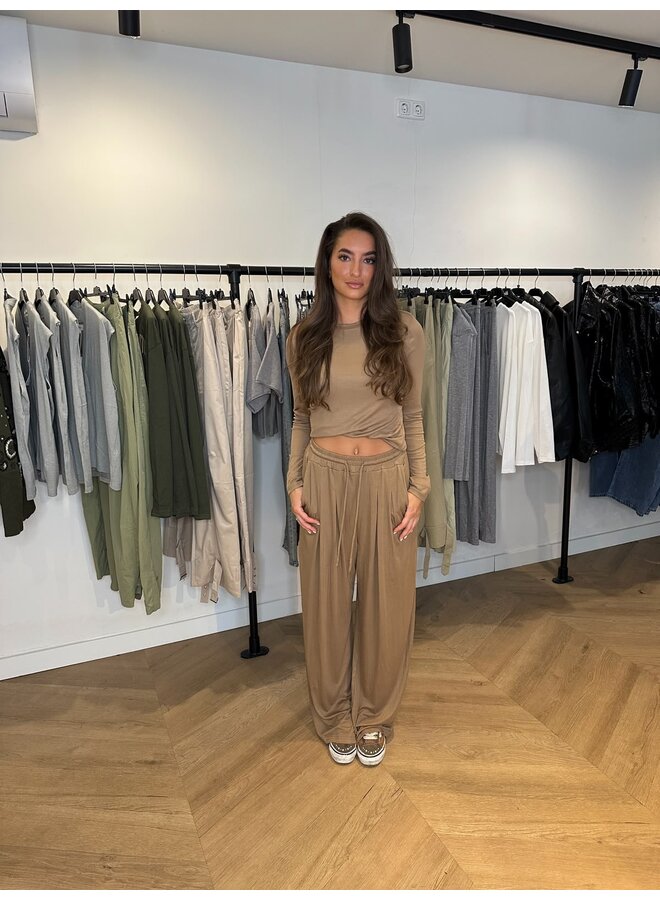 ''FENNA'' JOGGING SET CAMEL