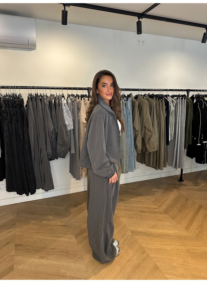 GREY PINSTRIPE PANTALON (Deel van set)