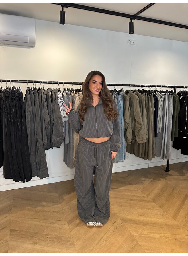 GREY PINSTRIPE JACKET (Deel van set)