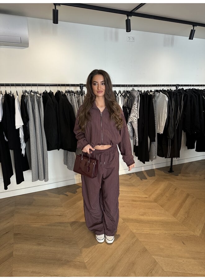 BURGUNDY PINSTRIPE JACKET (Deel van set)
