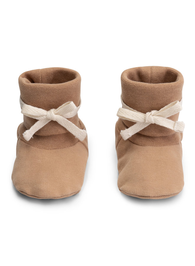 Gray Label Baby ribbed booties biscuit