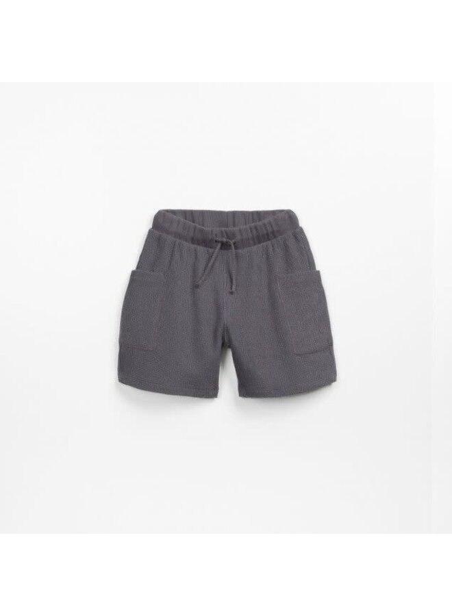 Play Up rib shorts latch hook