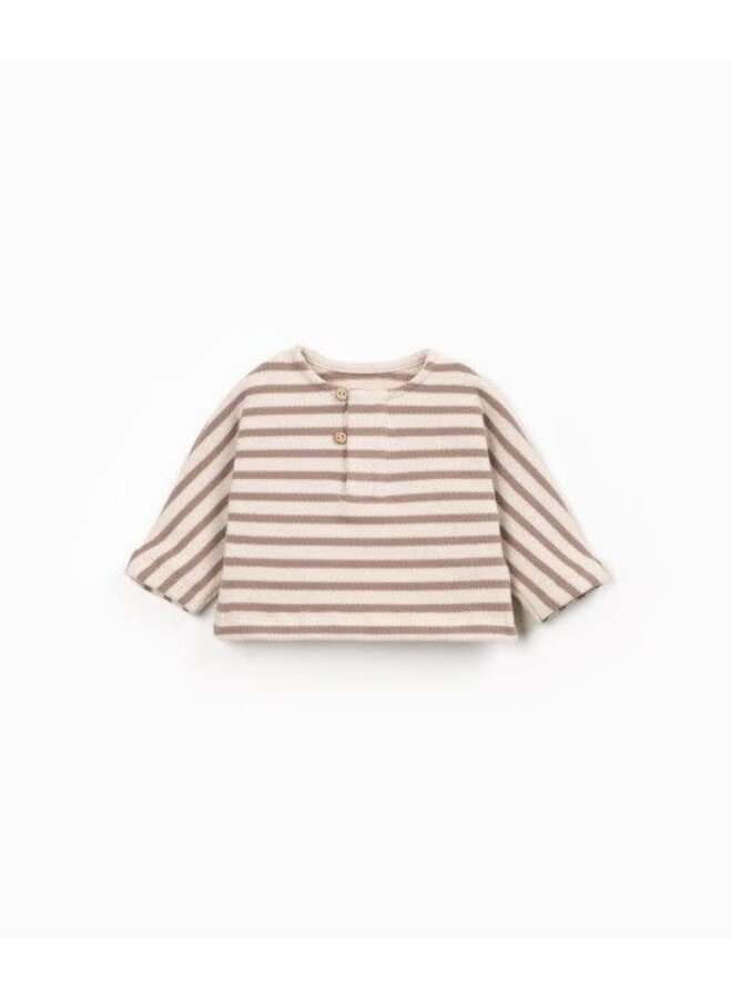 Play up striped jersey sweater drawing