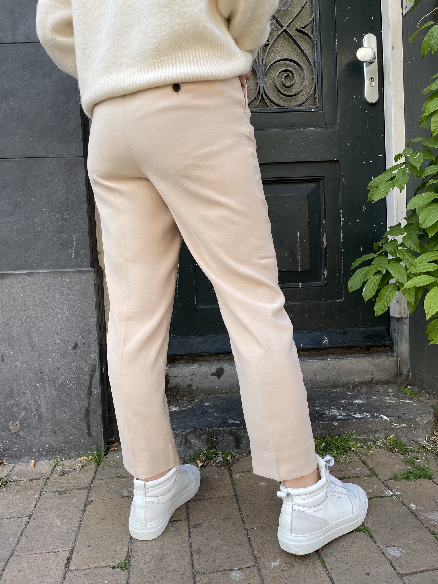 Yaya S22F chino trousers sand - BIEN