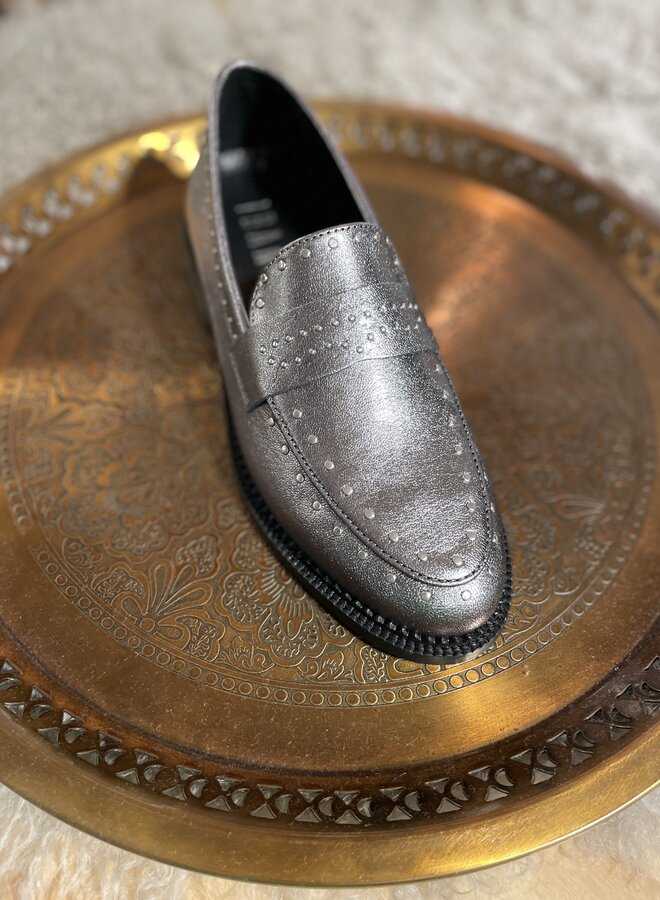 Ibana ariel metallic loafer stone