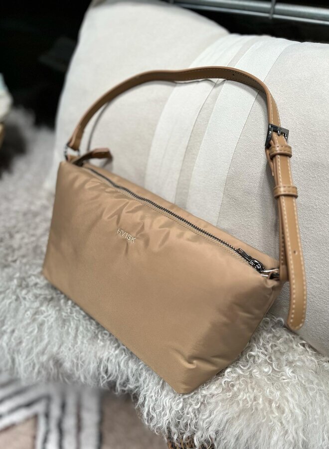 Hvisk bag gil matte twill brown nude