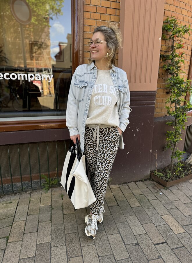 10DAYS cropped jogger leopard grey