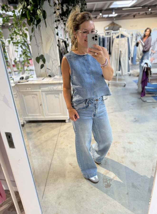 MEW dango high x-wide jeans light blue