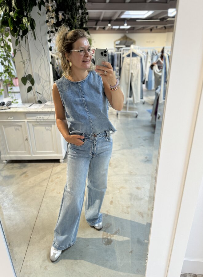 MEW dango high x-wide jeans light blue