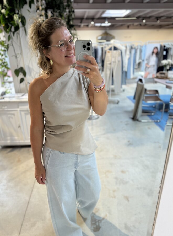 MEW sora off shoulder top