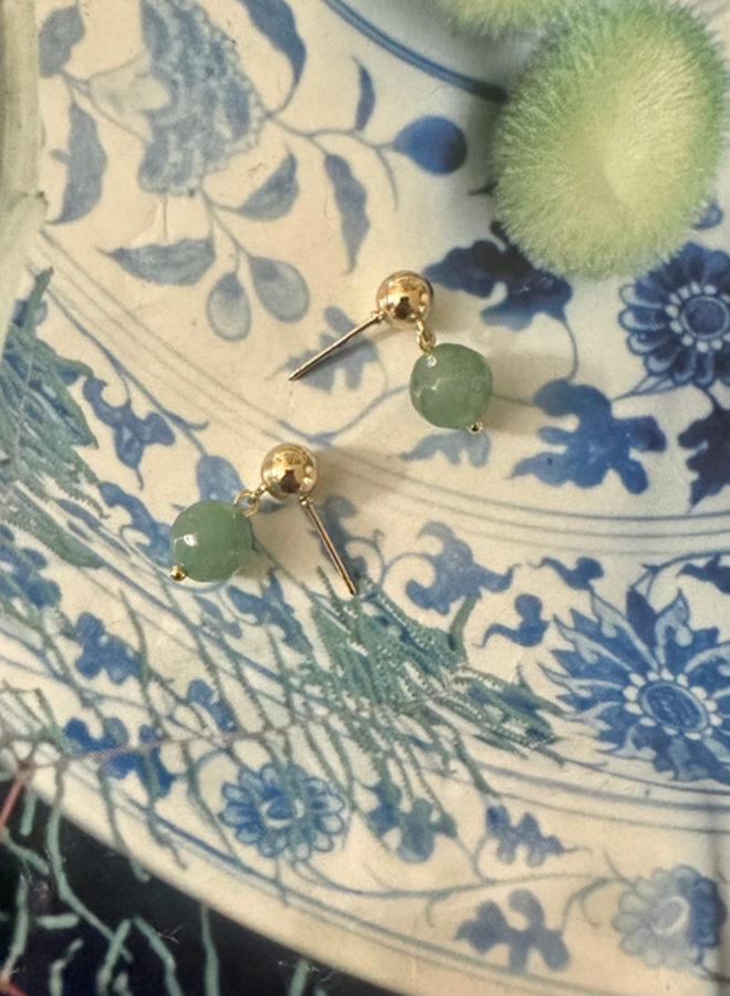 Ellen beekmans gemstone oorstekers “geel” (2cm) / groen
