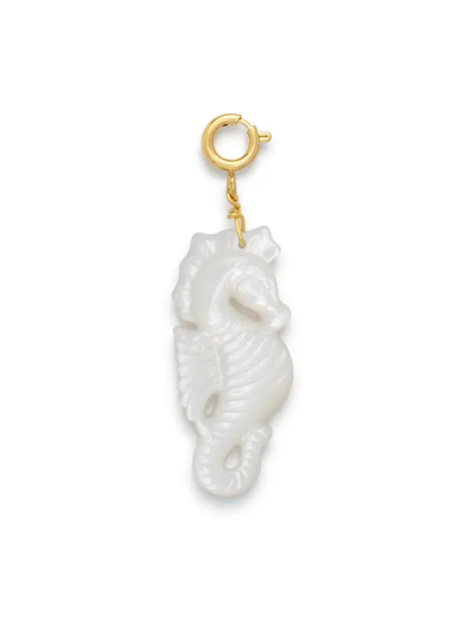 Le Veer shell seahorse charm
