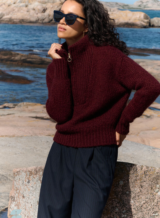 By Bar boxy beau pullover wine