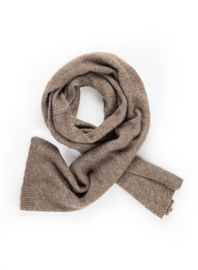 Knit-ted evi scarf walnut