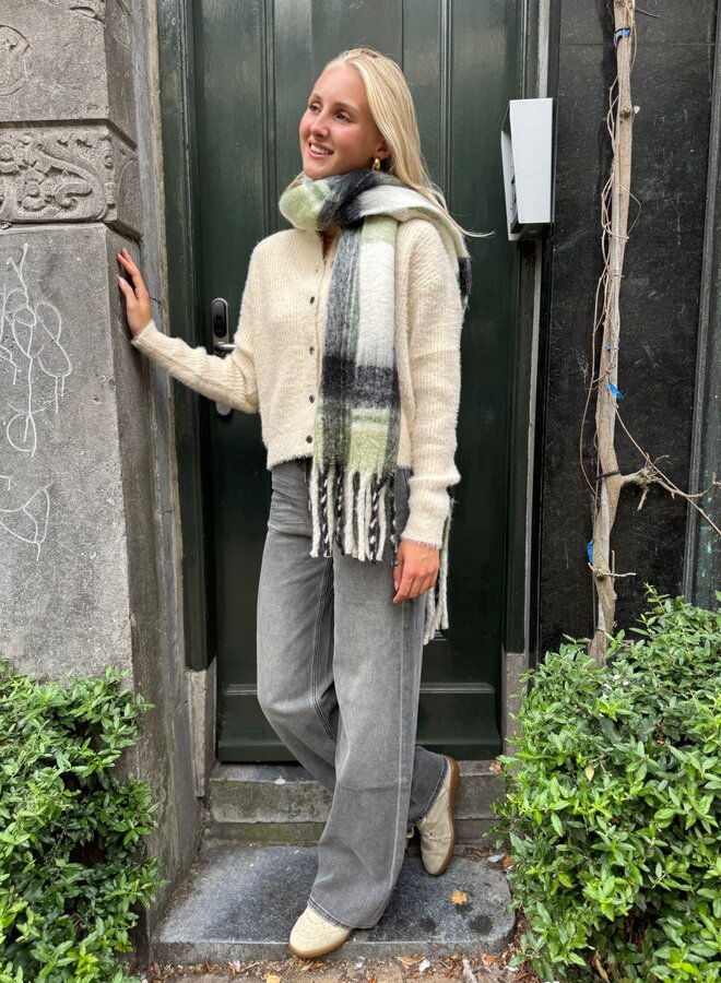 Circle milan scarf pine cone