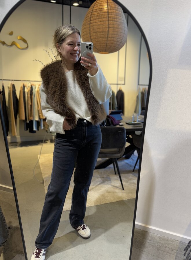 Circle giselle gilet mocha