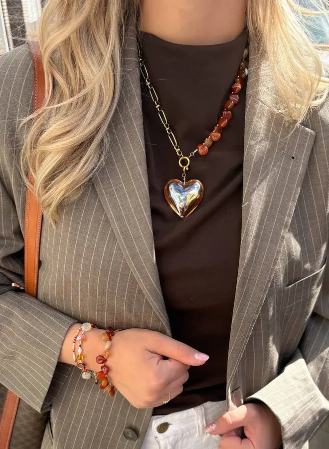 Le Veer glowing heart charm brown bedel