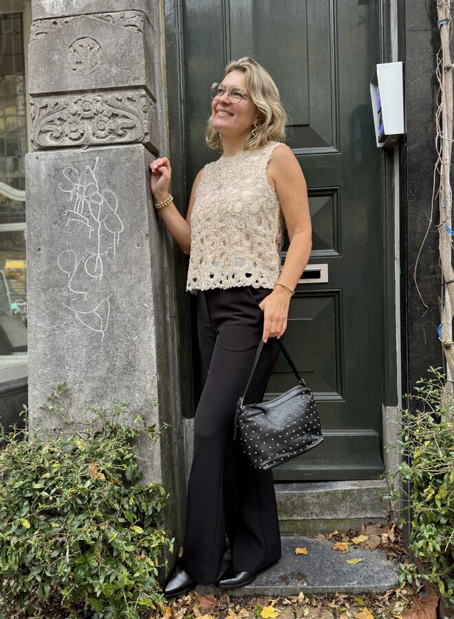 Second F. gleam top summer sand