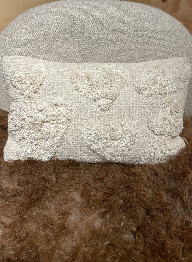 Zusss kussen hartjes 30x50cm ecru