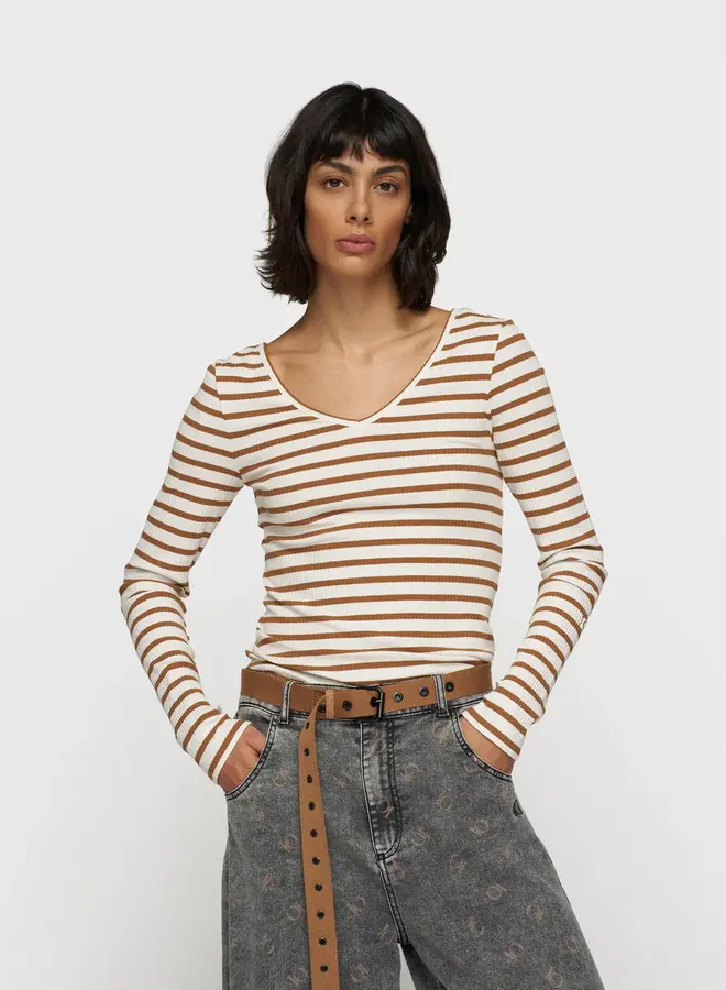 10DAYS v-neck long sleeve top ecru/suede