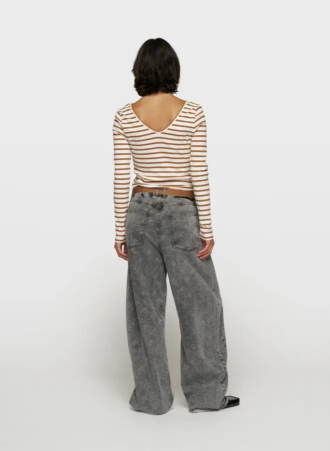 10DAYS v-neck long sleeve top ecru/suede