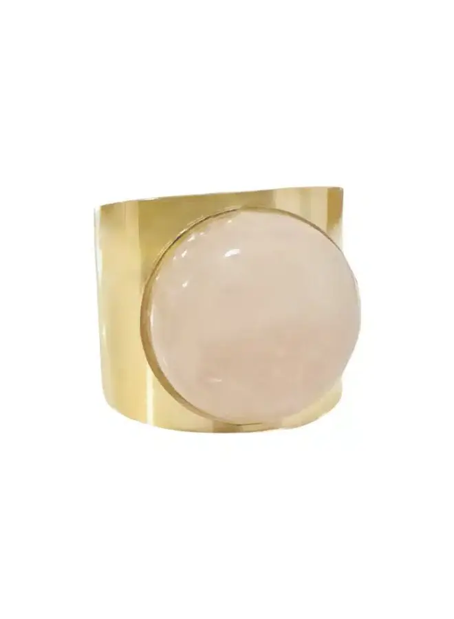 Ellen beekmans gladde ring met ronde gemstone roze