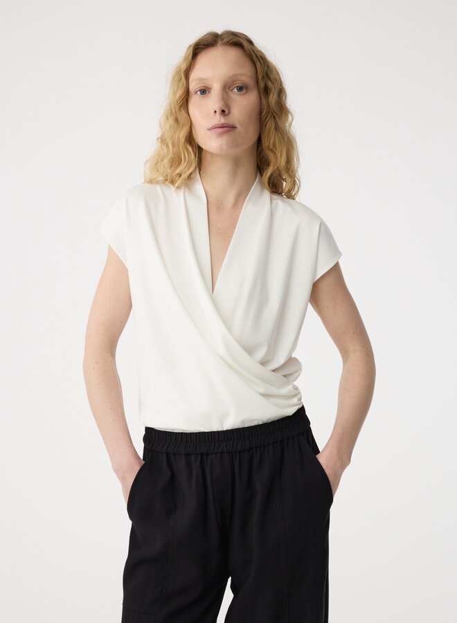 Knit-ted jet top off white