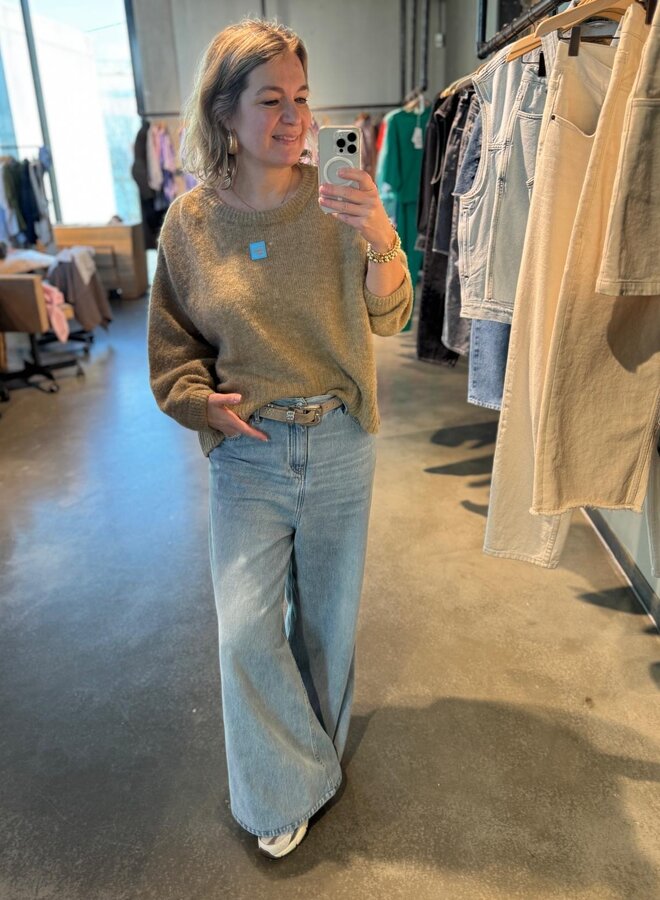 American V. east18 pull sabble chine