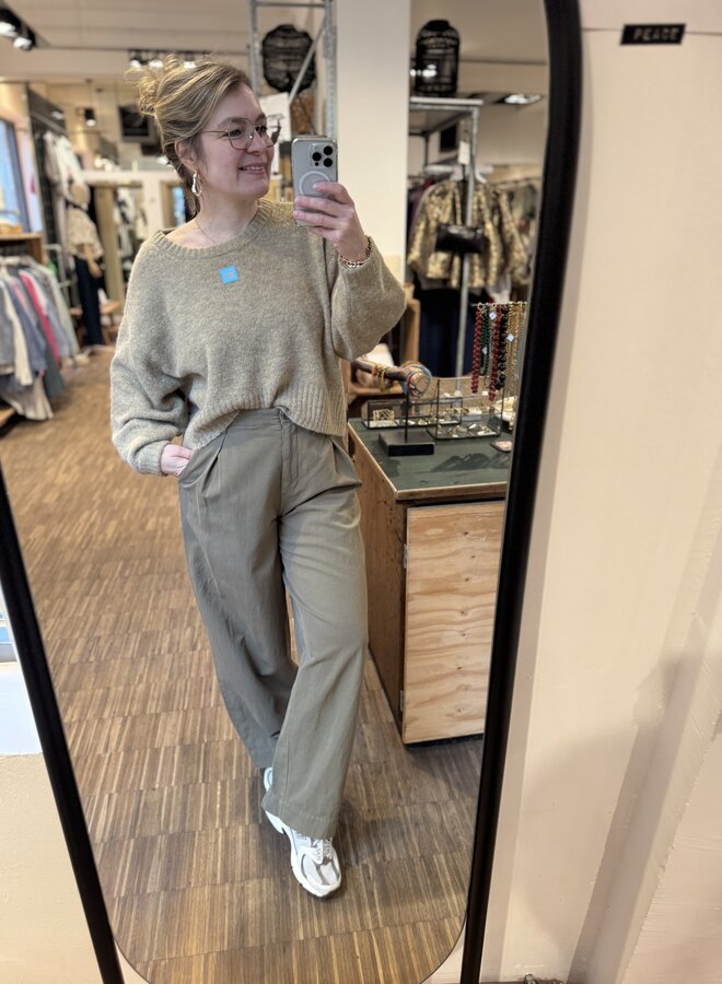 American V. east18 pull sabble chine