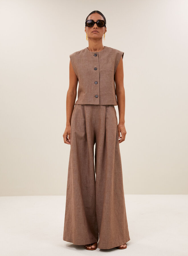 By Bar nori gilet iced coffee