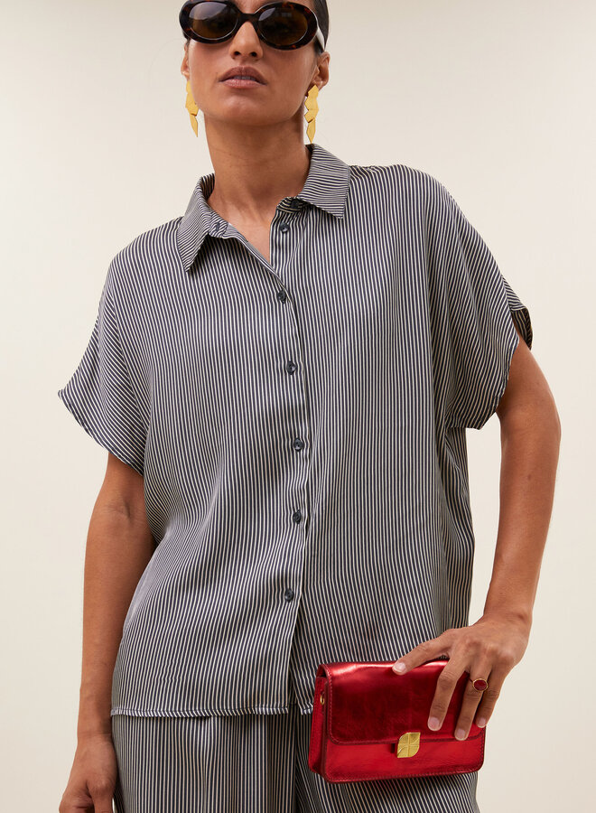 By Bar barley silky blouse black stripe