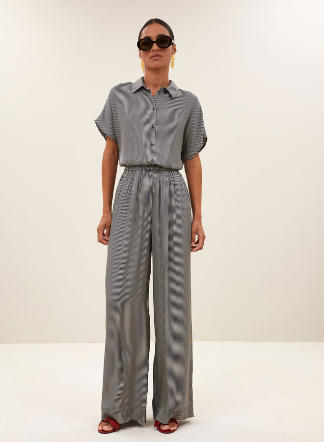 By Bar barley silky blouse black stripe