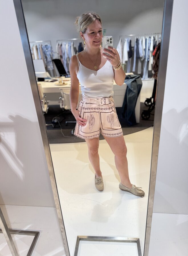 Ibana short serina desert