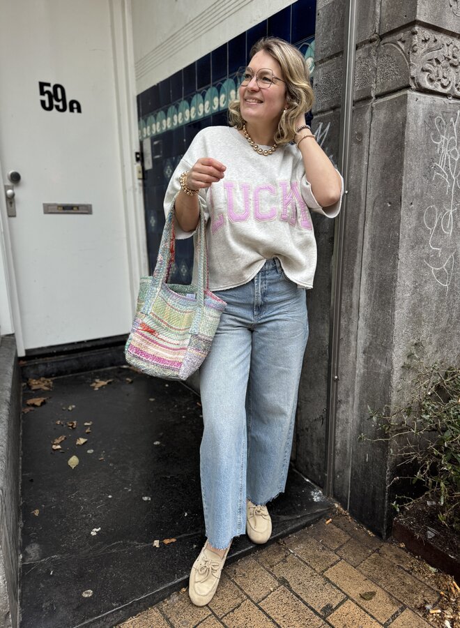 By Bar antic shopper