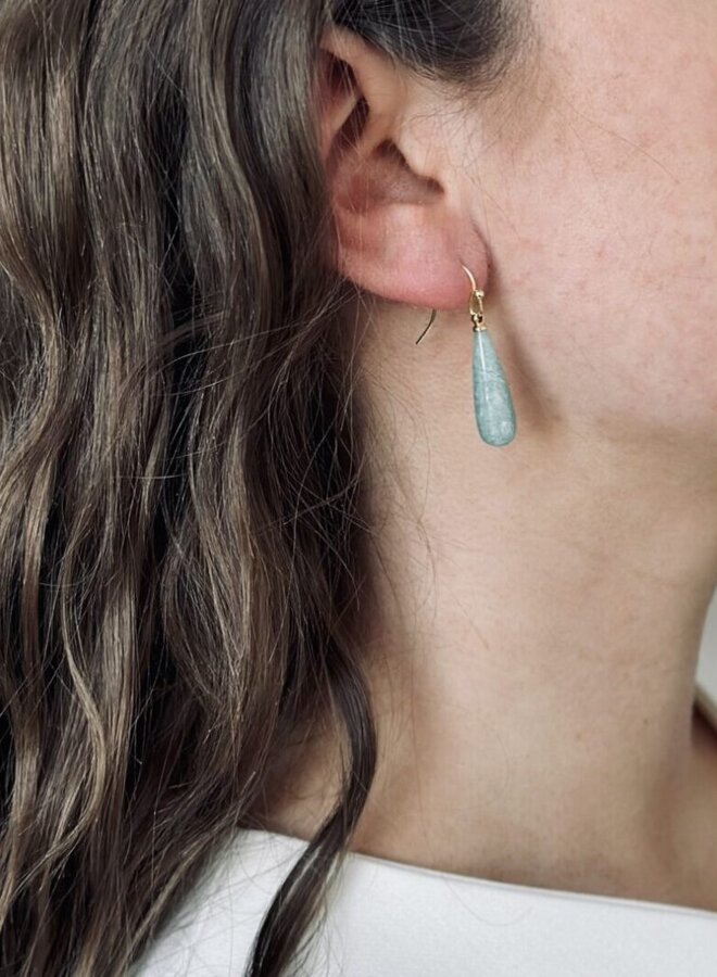 Ellen beekmans oorbellen met zeegroen gemstone pegel