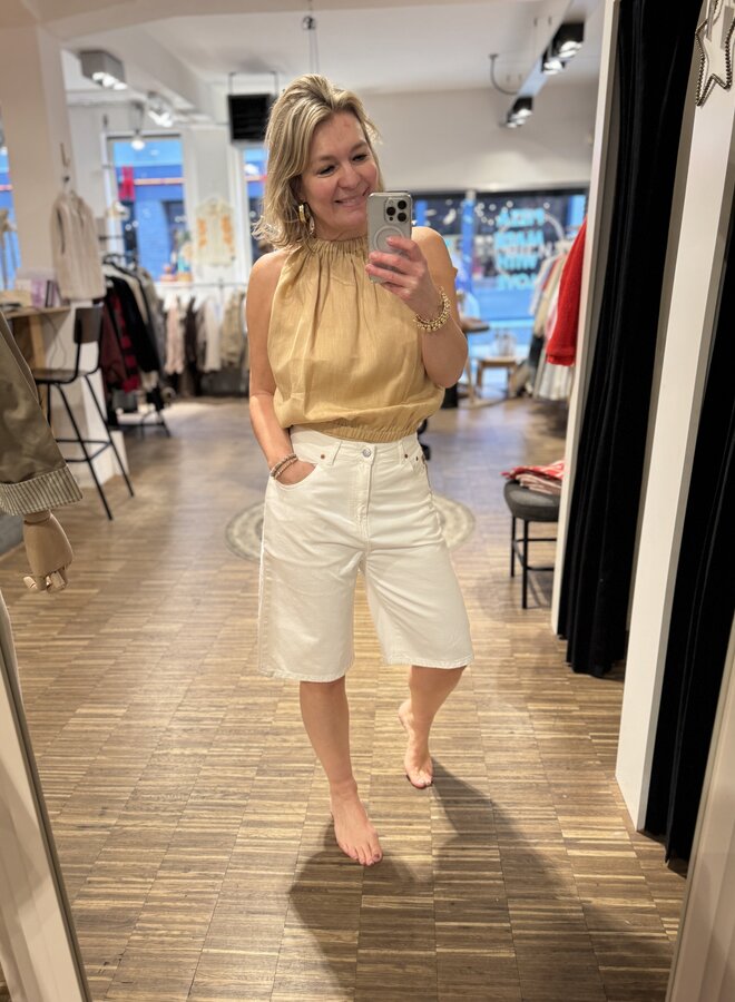 Greek archaic kori top camel