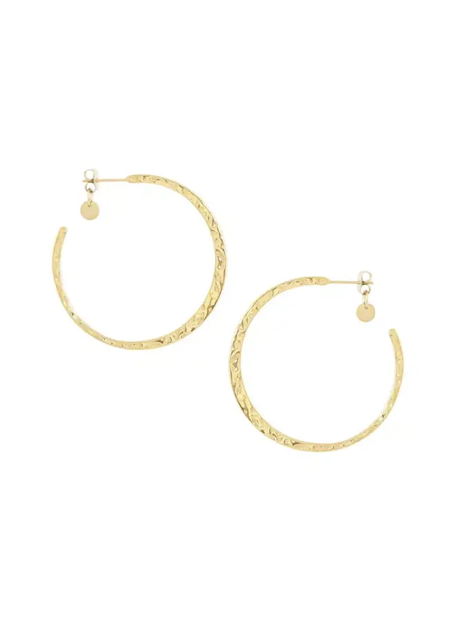 Ellen beekmans platte gehamerde oorringen medium (3.9cm)